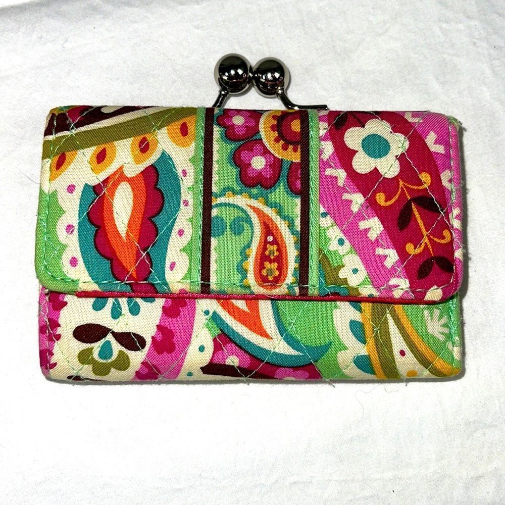 Vera Bradley Kisslock Billfold Wallet Paisley Floral Tri-Fold Small